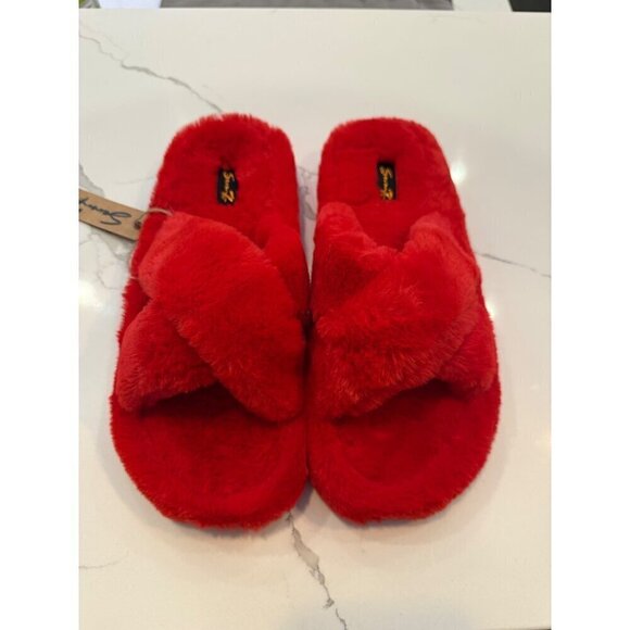 Seven7 Red Faux Fur Slippers Non-Skid‎ Memory Foam - Picture 2 of 8
